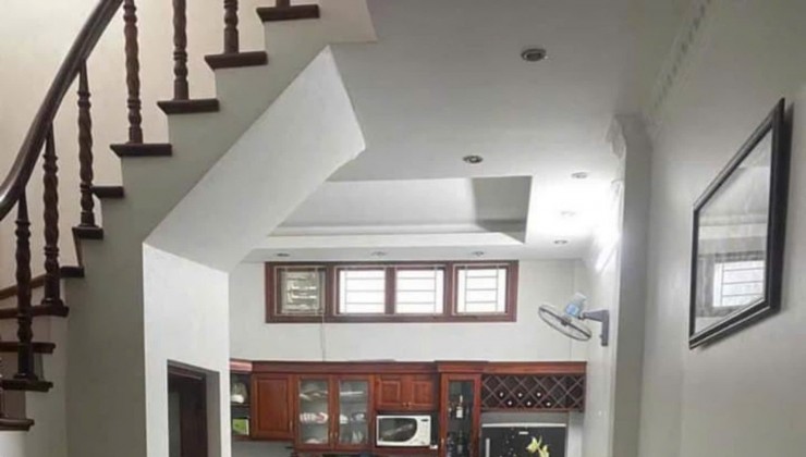 Cho thuê nhà nguyên căn ngõ 86 Đại Từ, Hoàng Mai 4 TẦNG, 4 NGỦ, 11 TRIỆU